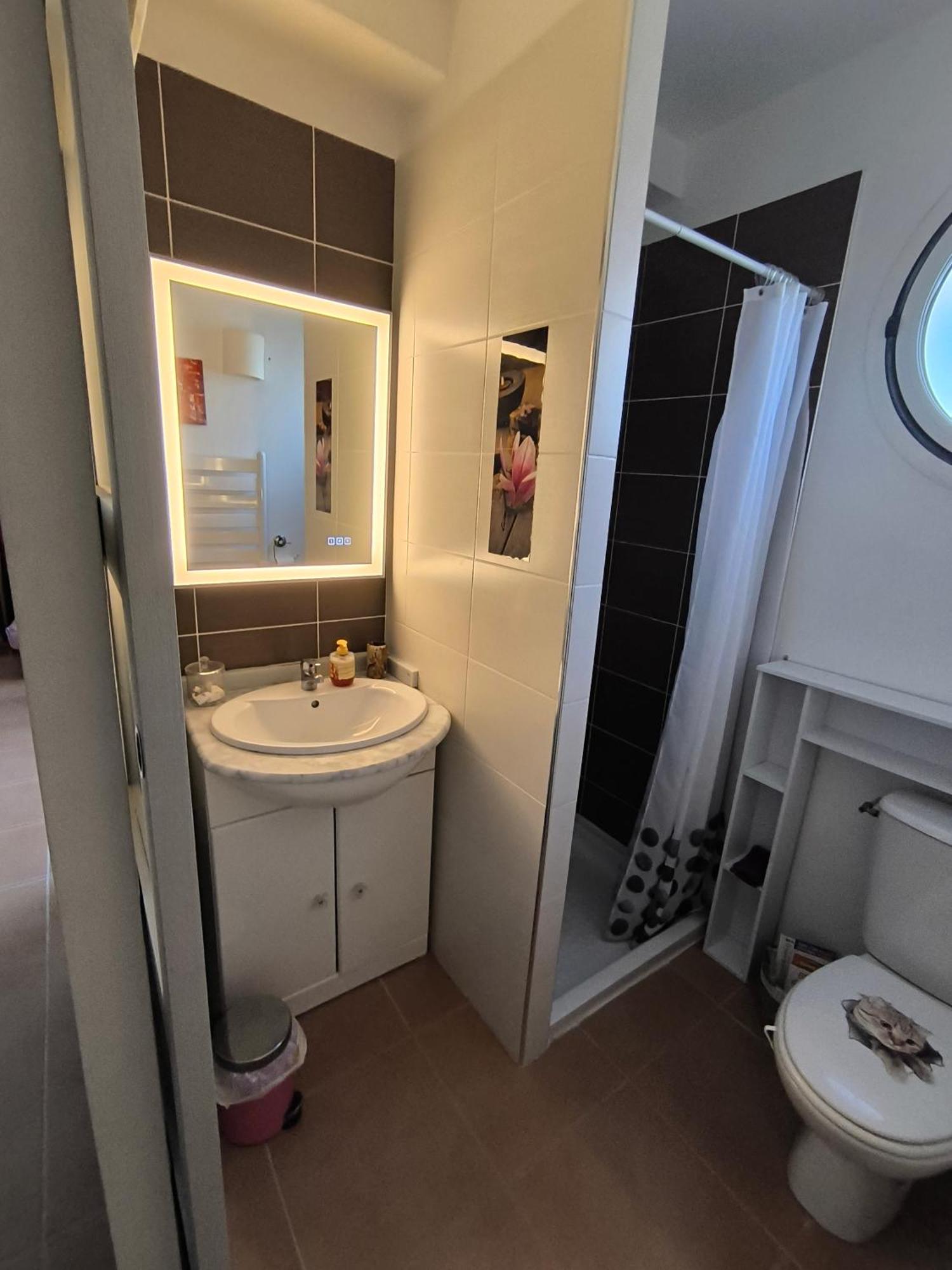 Chez Regine Hotel Agde Luaran gambar